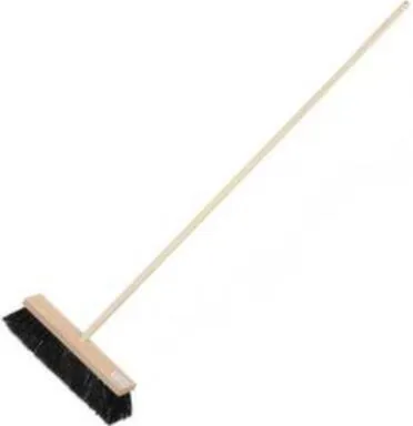 Купить Щетка уличная деревянная с ручкой 140 см, Зубр в интернет-магазине Akvilon.kz