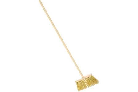 Купить Метла 24см с деревянной ручкой 120см, Зубр в интернет-магазине Akvilon.kz