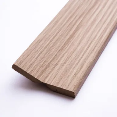 Купить Уголок МДФ Латат 27,5x27,5x2710 мм, дуб капучино в интернет-магазине Akvilon.kz