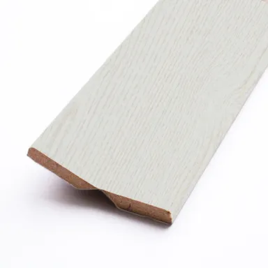 Купить Уголок МДФ Латат 27,5x27,5x2710 мм, ясень белый в интернет-магазине Akvilon.kz