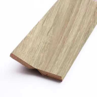 Купить Уголок МДФ Латат 27,5x27,5x2710 мм, дуб натуральный в интернет-магазине Akvilon.kz