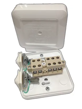 Купить Коробка клеммная с/у 102x100x37с монтаж.пластиной SE в интернет-магазине Akvilon.kz