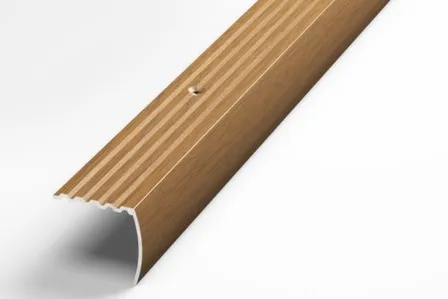 Купить Порог на ступени 30x27x1800 мм,орех, Лука в интернет-магазине Akvilon.kz