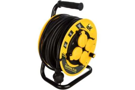 Купить Удлинитель на катушке 4x30м с заземл. 16А IP44 УК20 "Industrial plus" с термозащ. 3x1,5 IEK в интернет-магазине Akvilon.kz